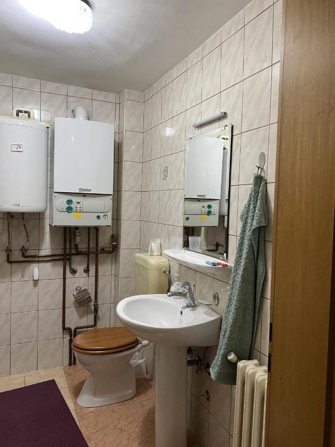 Dino'S Apartment ซาราเยโว ภายนอก รูปภาพ