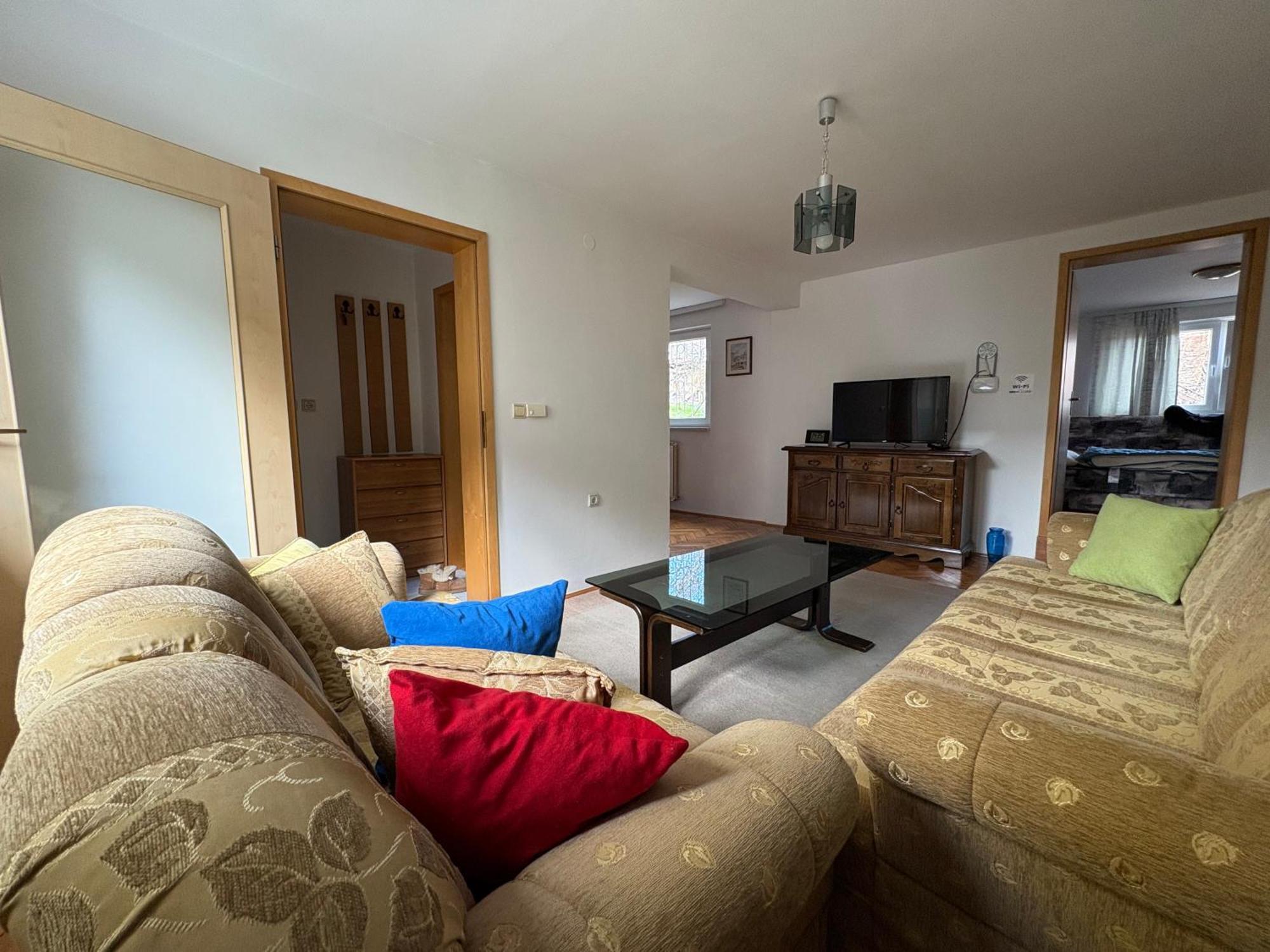 Dino'S Apartment ซาราเยโว ภายนอก รูปภาพ